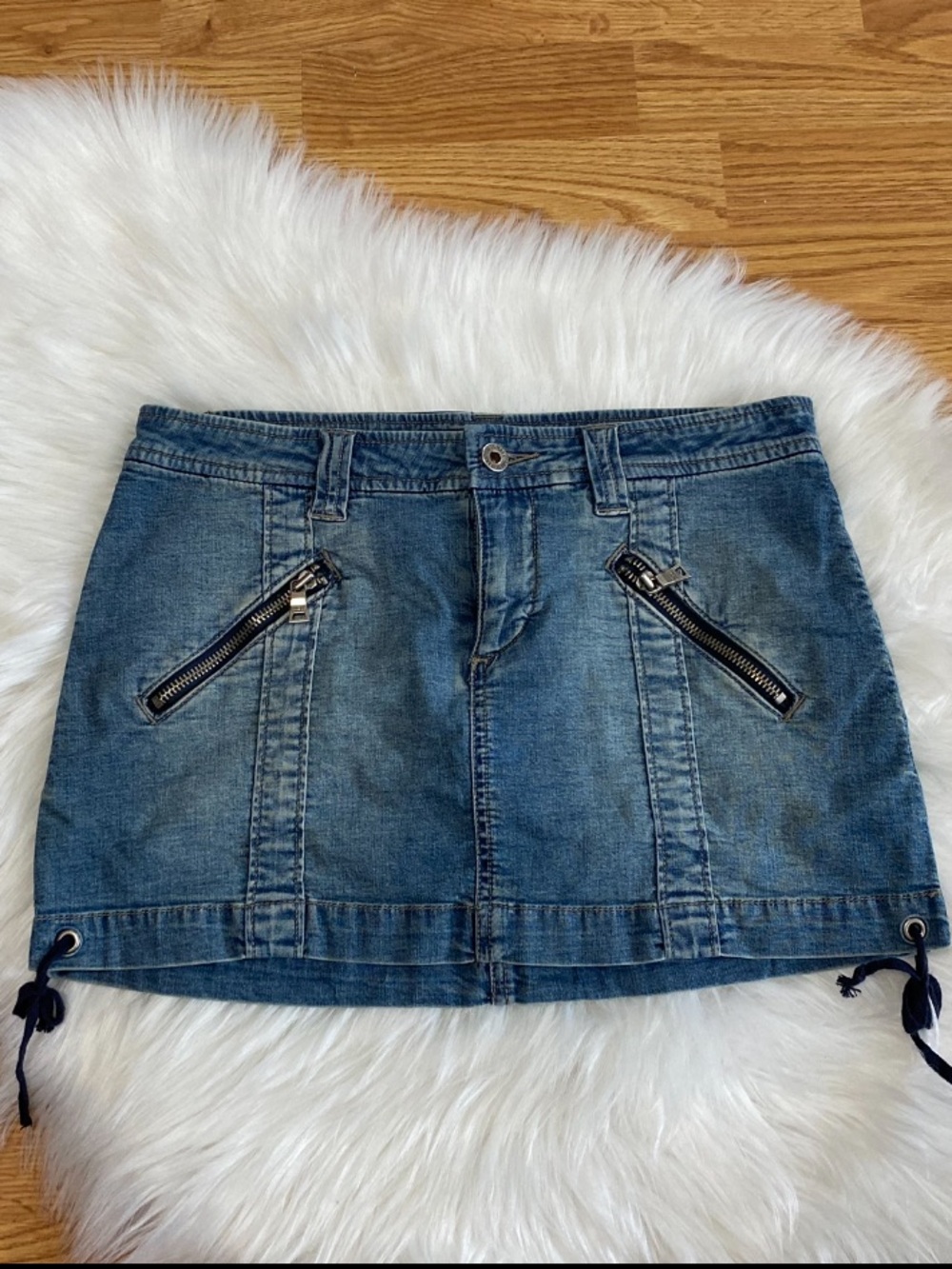 🔹GUESS🔹EXCELLENT CONDITION